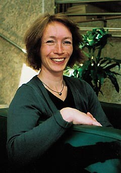 Anette Fosse kan bevilge seg en pust i stolen i sitt annet hjem, Legenes hus. Foto I.M. Høie