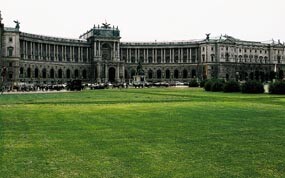 Figur 5    Konferanselokale og tidligere keisersete Hofburg, påbegynt i det 13. århundre