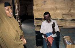 Siden 1997 har det vært ny tilstrømming av flyktninger til leirene rundt Dadaab. Denne mannen hadde akkurat komme over…
