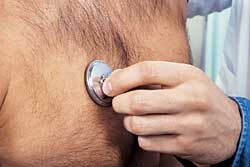 Hvor ofte palperer legen spent muskulatur i hals-, thorax- og pectoralismuskulaturen hos pasienter som klager over…