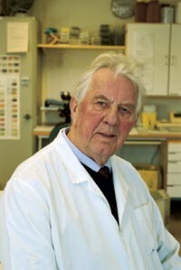 Peter Johan Moe har riktignok gått av med pensjon, men i desember leder han igjen sitt årlige kurs for kommende pediatere…