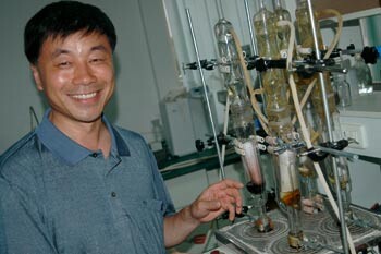 Qiang Yu som var professor i medisin i Boston, er representativ for en hel generasjon av kinesisk hjernekraft som utvandret&hellip;