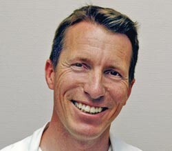 Bj&oslash;rn Naume har studert assosiasjon mellom mikrometastaser og prognose ved brystkreft. Foto Radiumhospitalets fotoavdeling