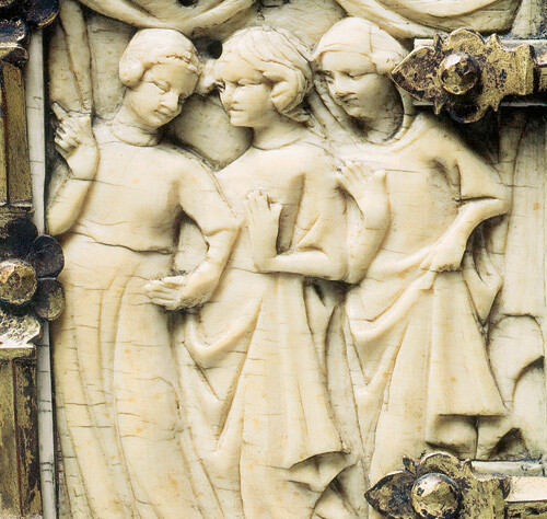 Figur 1  Detalj fra elfenbenskrin (1300 – 1310), scenen Lit de la merveille (Assaut du château d’amour et scènes de romans…