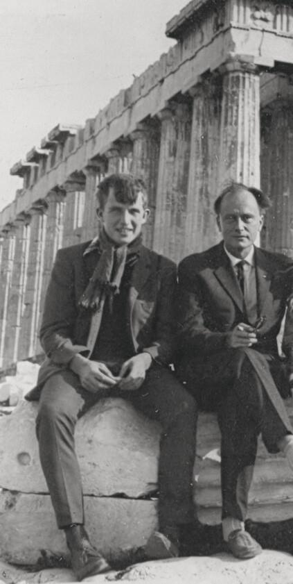 Far og s&oslash;nn i Athen, 1966. Foto privat