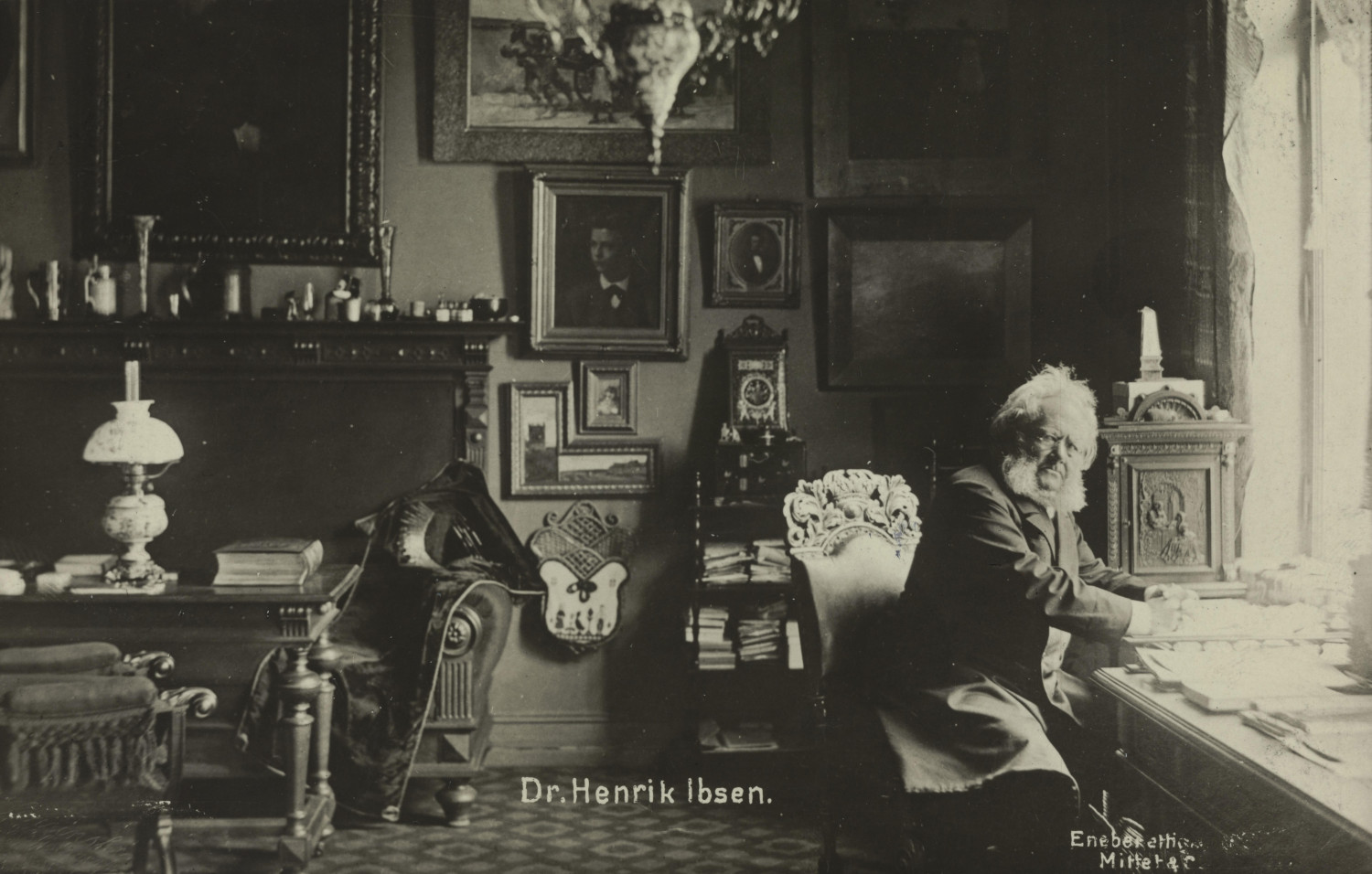 DR. IBSEN: Ibsen titulerte seg selv, og forventet å bli tiltalt fra andre, som «dr. Ibsen» etter at han ble æresdoktor ved…