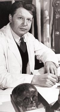 Johan Torgersen (1906 – 78) var mangeårig bestyrer av De schreinerske samlinger ved Anatomisk institutt i Oslo. Foto…
