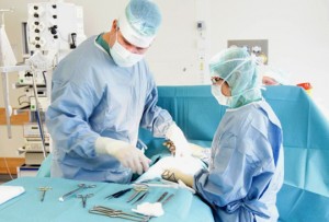 Operasjon p&aring; Sykehuset Namsos. Foto: Helse Nord-Tr&oslash;ndelag