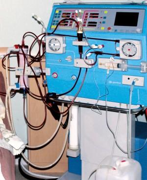 I 1999 tok Rafdal i bruk dialysemaskinen Gambro AK200, som i 2008 ble oppgradert til Gambro AK200S. Foto: Werner Groß /…