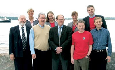 Det nye sentralstyret for perioden 2003 – 2005 (bak f.v.): Anne Mathilde Hanstad, Ragnhild Øydna Støen, Torun Janbu, Lars…