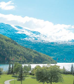 De til sammen 123 landsstyredelegatene kunne nyte utsikten i vakre omgivelser på Hotel Alexandra, Indre Nordfjord, i uken…