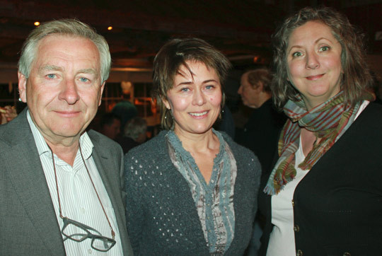 MØTTE ENGASJERTE HELSEARBEIDERE: Stener Kvinnsland og Cathrin Carlyle fra Kvinnsland-utvalg med Helen Brandstorp (i midten)…