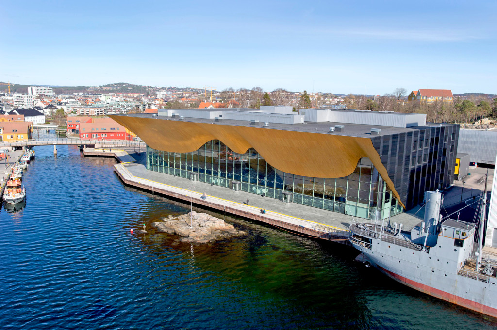 KRISTIANSANDS KULTURELLE MIDTPUNKT: Tirsdag kveld inviterer de lokale arrangørene til kultur og mingling i Kilden Teater og…
