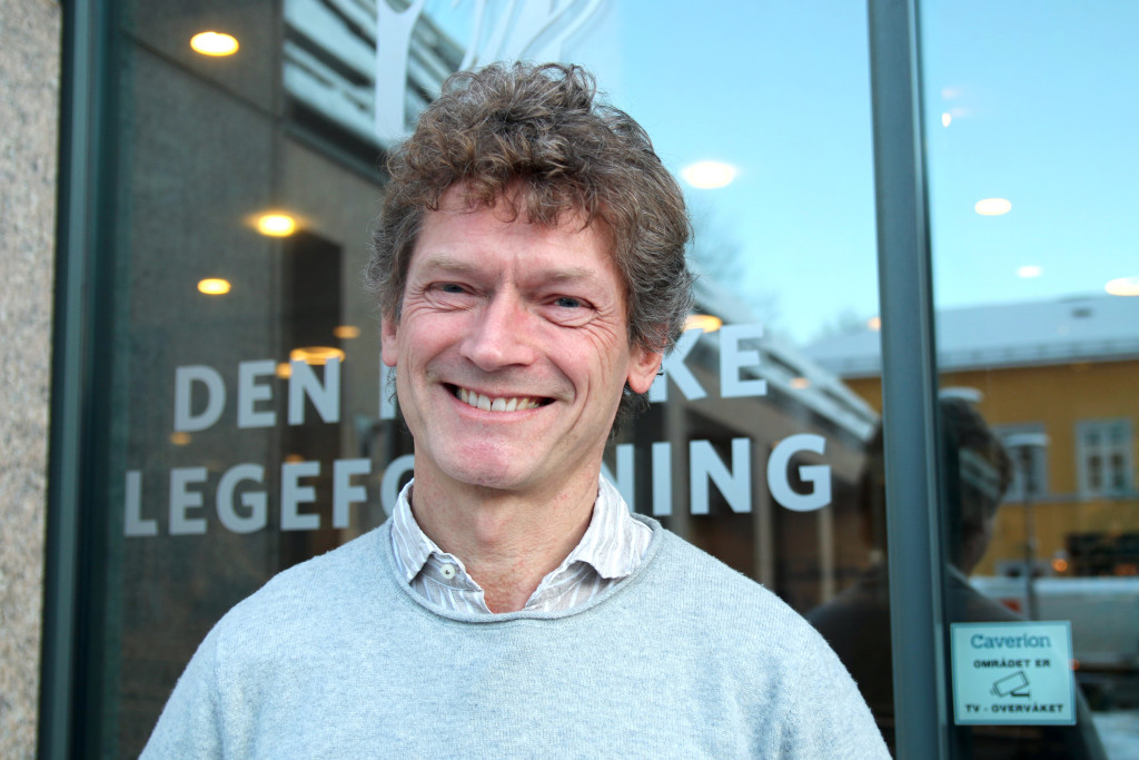 IVARETAR DE SYKE BARNA: Ketil Størdal leder Norsk barnelegeforening i jubileumsåret. Foto: Ellen Juul Andersen