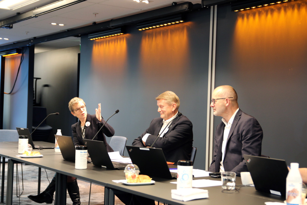 ÅPNET KONFERANSEN: Fra høyre: Redaktør i Tidsskriftet, Are Brean, generalsekretær i Legeforeningen, Geir Riise og president…