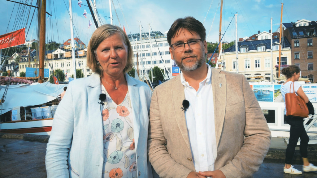 I ARENDAL: Legeforeningens president, Anne-Karin Rime og visepresident Nils Kristian Klev, deltok på et bredt utvalg av…