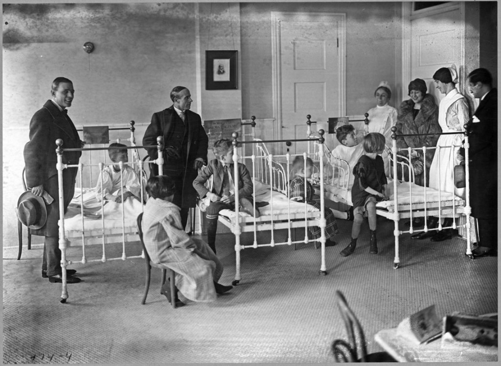 Defintivt bedside, New York, ca. 1920. Men er det et godt uttrykk på norsk? Illustrasjonsfoto: The George Grantham Bain…
