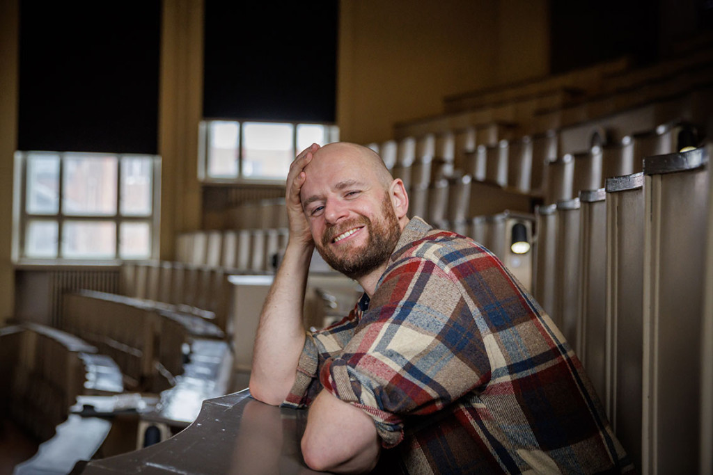 FORELESER: Ketil er fornøyd med å dra tyske medisinhistoriske linjer sammen med studenter i Berlin. Foto: Gordon Welters