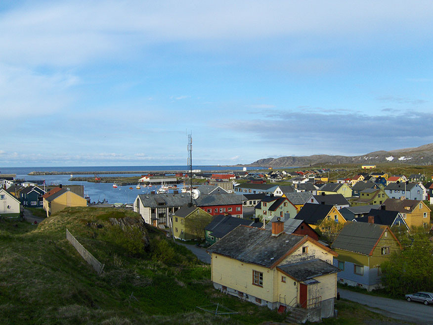 KYSTNÆRT: Berlevåg er et tettsted og en kommune i Finnmark fylke, på den nordvestlige delen av Varangerhalvøya. Tettstedet…