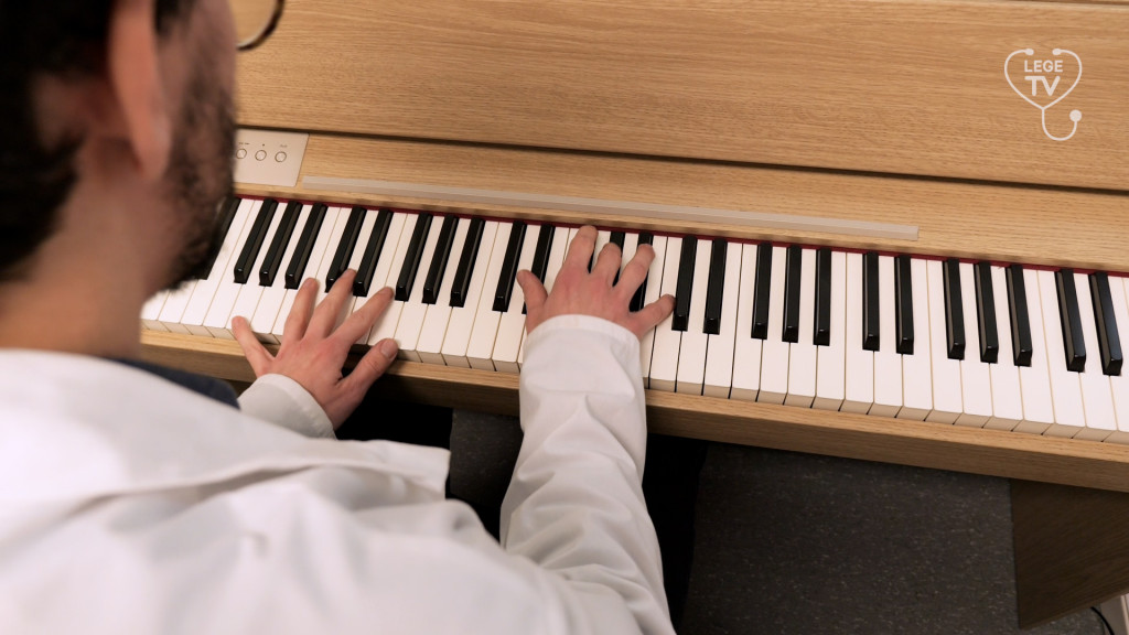 PIANOLEGE: Ole Marius Gaasø hadde egentlig tenkt til å studere jazz på musikkhøgskolen, men endte opp på medisinstudiet i…