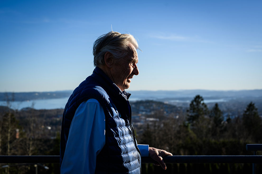 PANORAMA: Utsikt er viktig for Godal, og fra boligen i Holmenkollen er det mye å hvile blikket på. Foto: John Trygve…