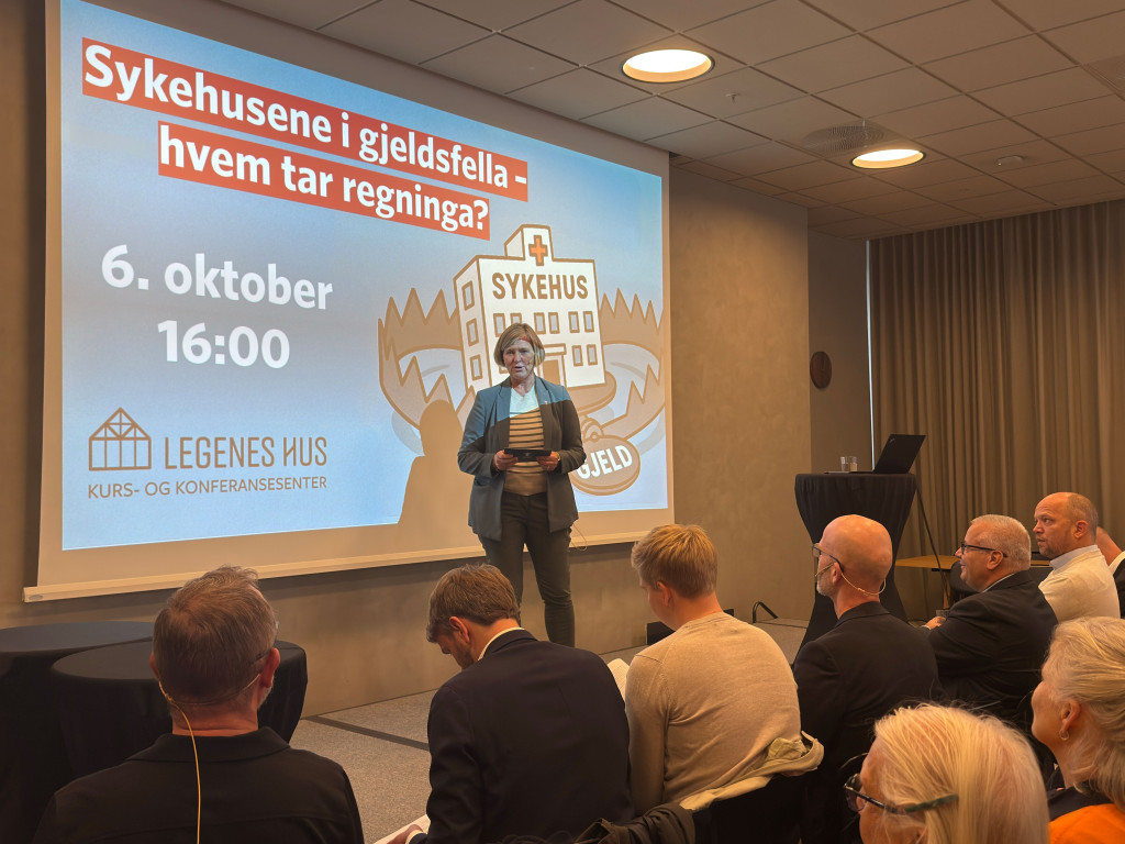 INNLEDNING: President Anne-Karin Rime &oslash;nsket velkommen til fullsatt sal. Alle bilder: Legeforeningen