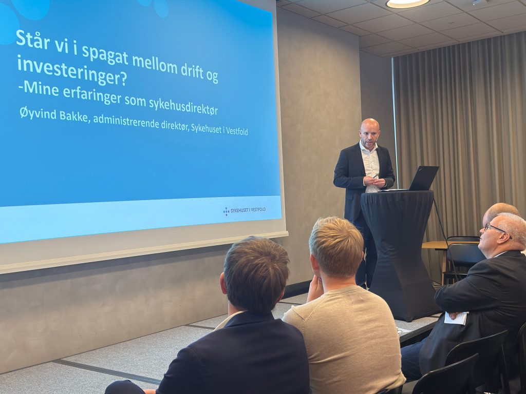 PRAKSIS: Sykehusdirekt&oslash;r &Oslash;yvind Bakke (Sykehuset i Vestfold) belyste hvordan problemstillingen fortoner seg i praksis