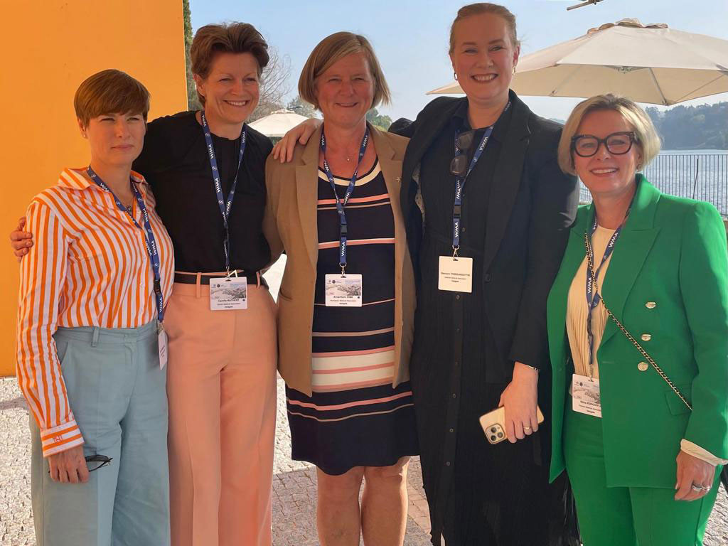 PRESIDENTENE I DE NORDISKE LEGEFORENINGENE: (f.v) Sofia Rydgren Stale (Sveriges legeforening), Camilla Noelle Rathcke &hellip;